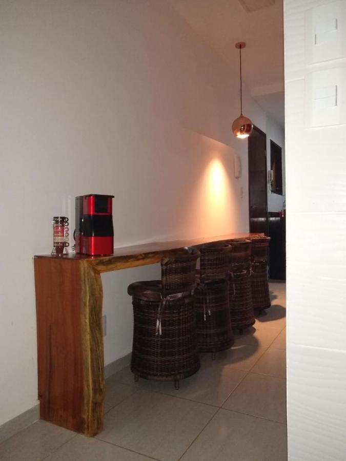 Winterville Flat 708 Gravata  Luaran gambar