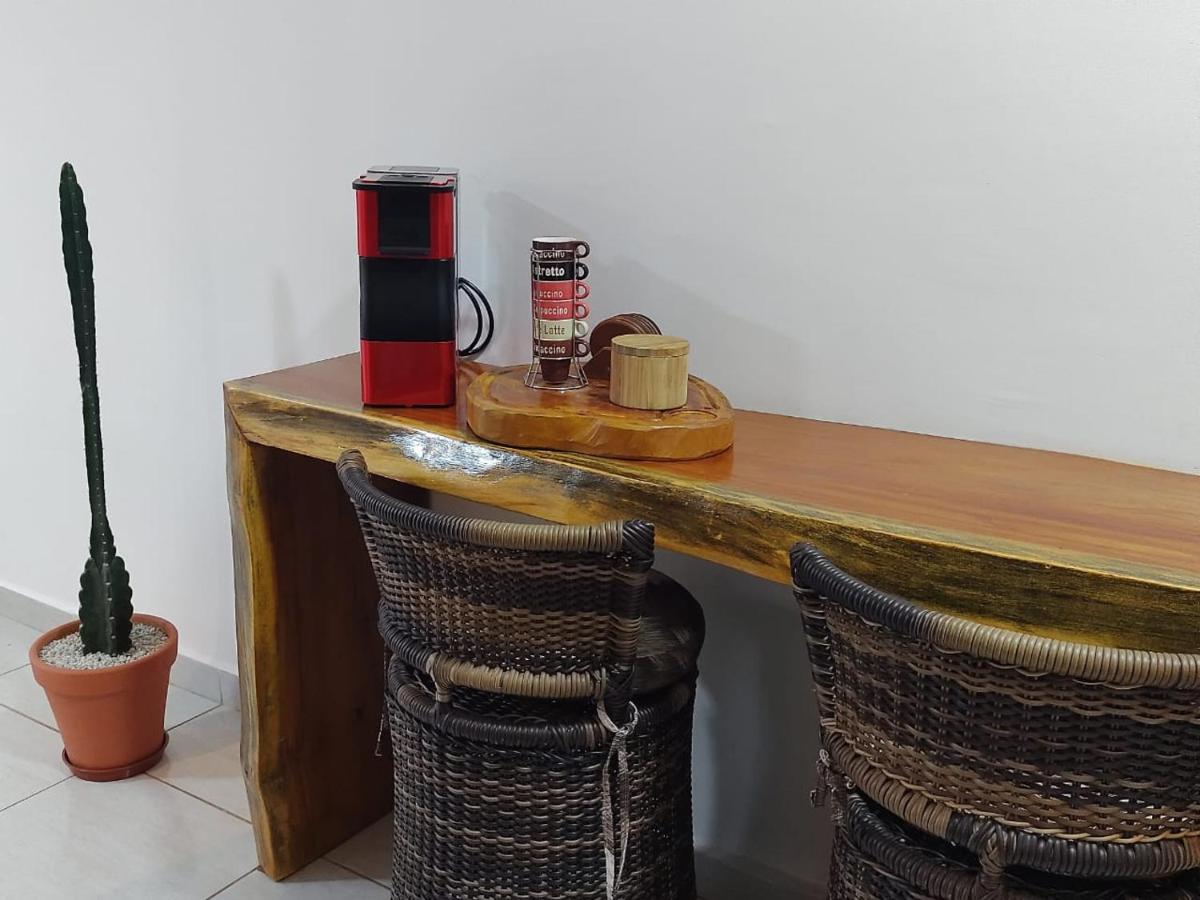 Winterville Flat 708 Gravata  Luaran gambar